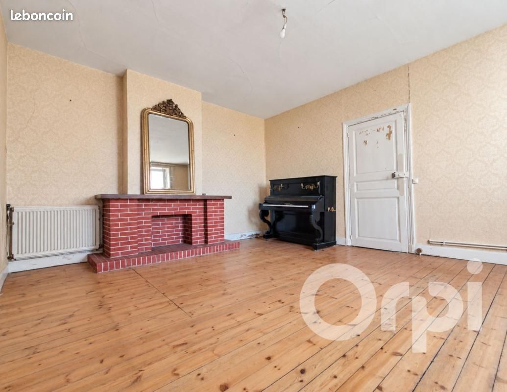 Maison 11 pièces 354 m² · à Espalion · 354 m² · 182 000 €