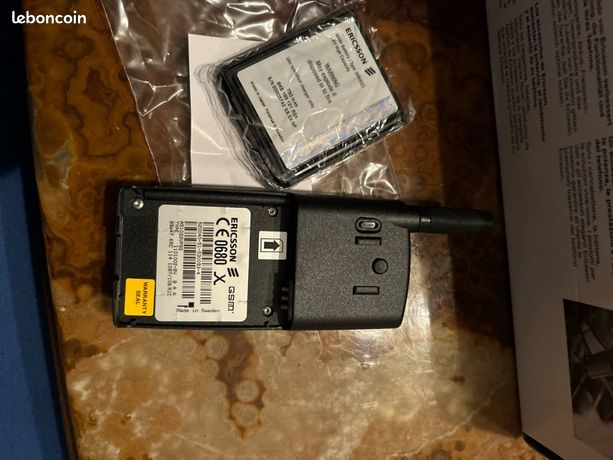Housses, coques et étuis Sony Ericsson Vivaz en cuir