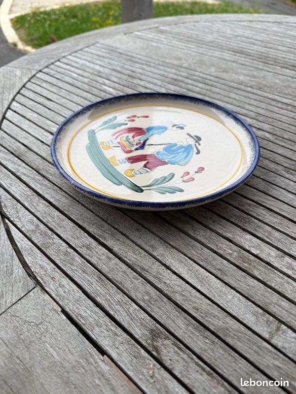 Assiette décorative bretonne, faïence Pornic (image 2)