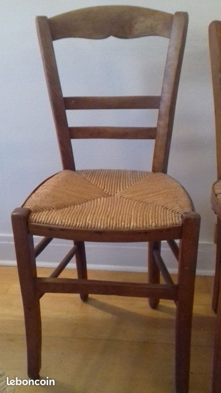 Chaise en bois ancienne paillée (image 1)