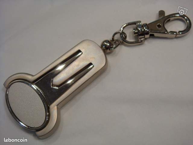 Porte clé acier GOLF + lève tee aimanté 70 grs (image 1)