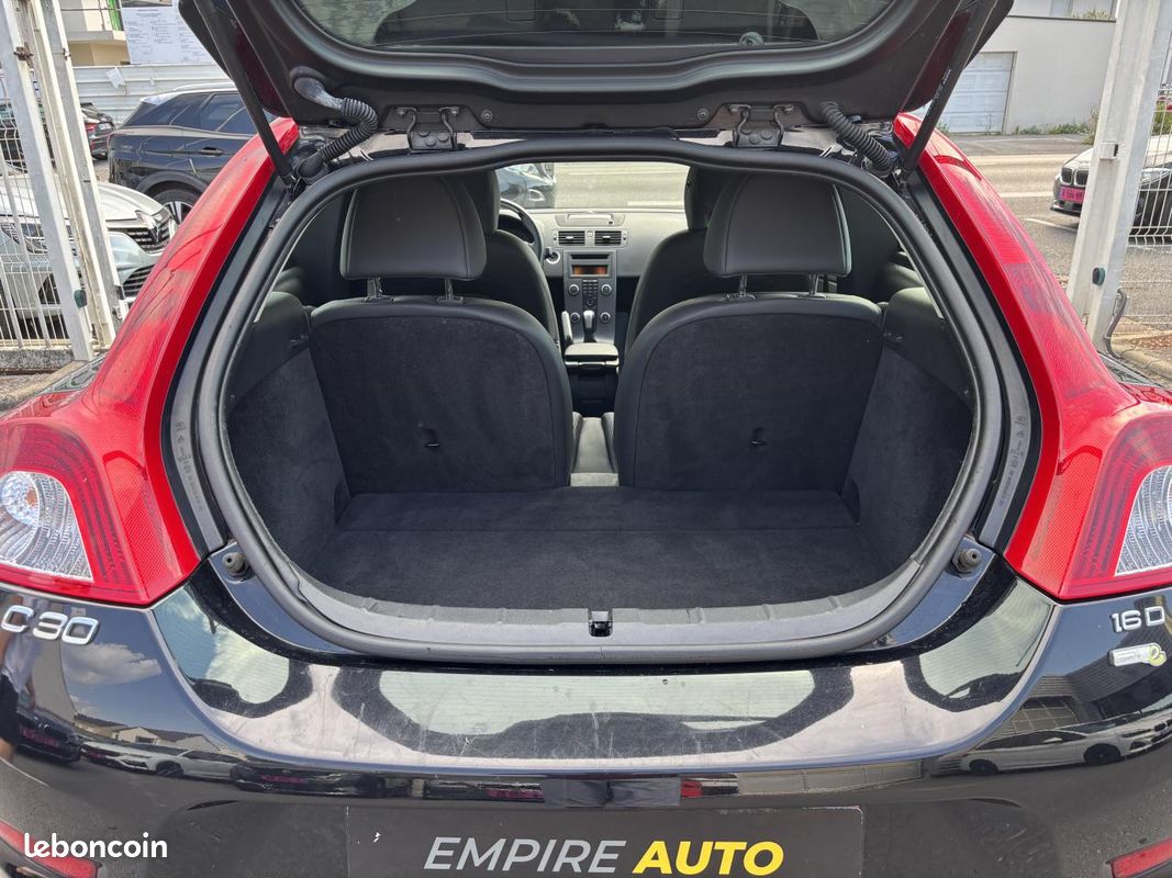 VOLVO C30 1.6D 110 ch Momentum (image 11)