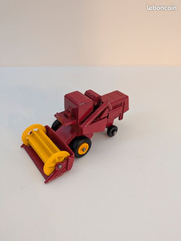 Lesney matchbox moissoneuse class (image 1)