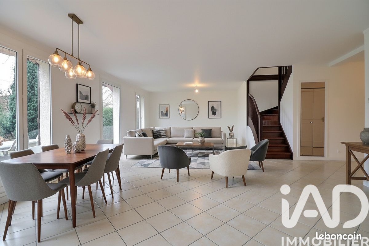 Maison 7 pièces 143 m² · à Ozoir-la-Ferrière · 143 m² · 465 000 €