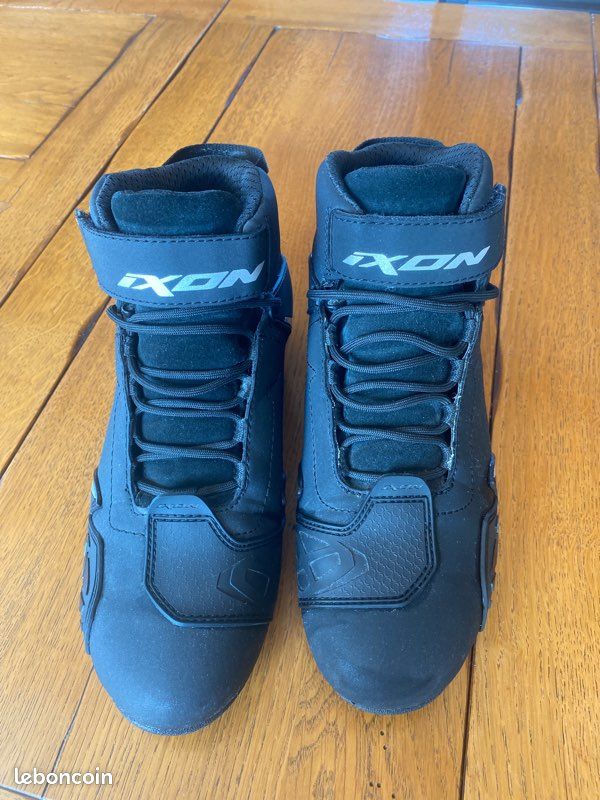 Chaussures moto (image 1)