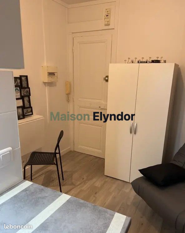 Appartement 1 pièce 15 m² · à Neuilly-sur-Seine · 15 m² · 726 €