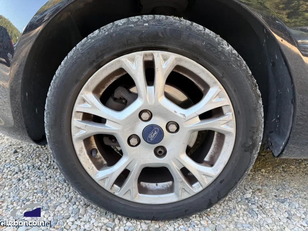 Ford Fiesta 1.4 TDCi 71cv Trend 2ème main (image 18)