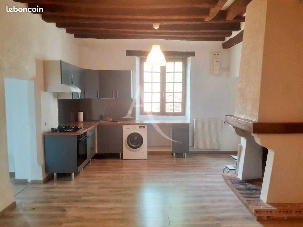 Appartement 4 pièces 98 m² · à Saint-Dyé-sur-Loire · 98 m² · 710 €