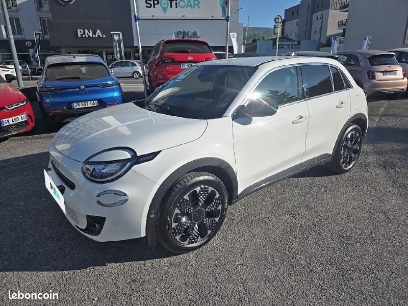 Fiat 600 1.2 Hybrid 100ch La Prima DCT6 (image 1)