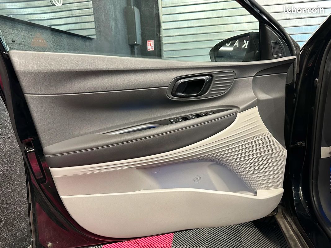 HYUNDAI BAYON 1.0 T-GDi 100 Hybrid 48V Creative (image 22)