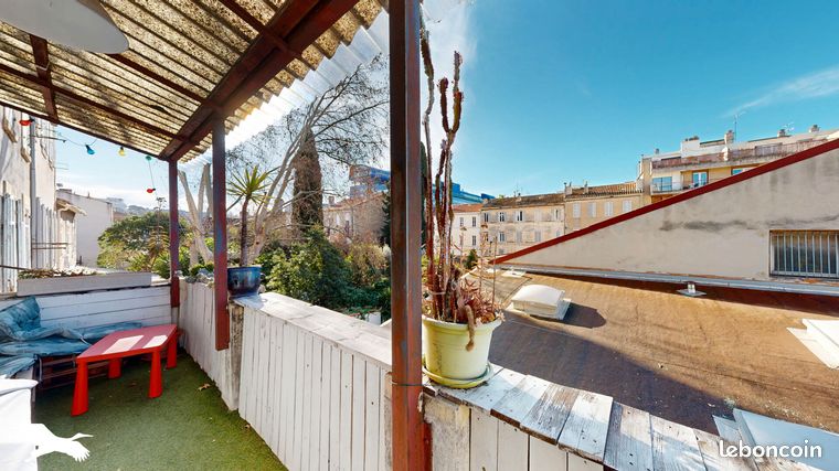 Maison 5 pièces 275 m² — 3