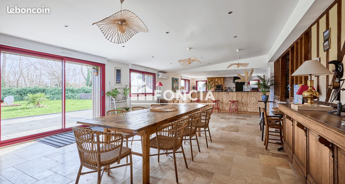 Maison 9 pièces 273 m² · à Équemauville · 273 m² · 1 350 000 €