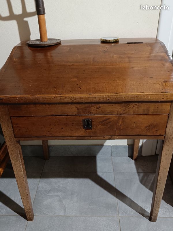 Bureau pupitre professeur (image 1)