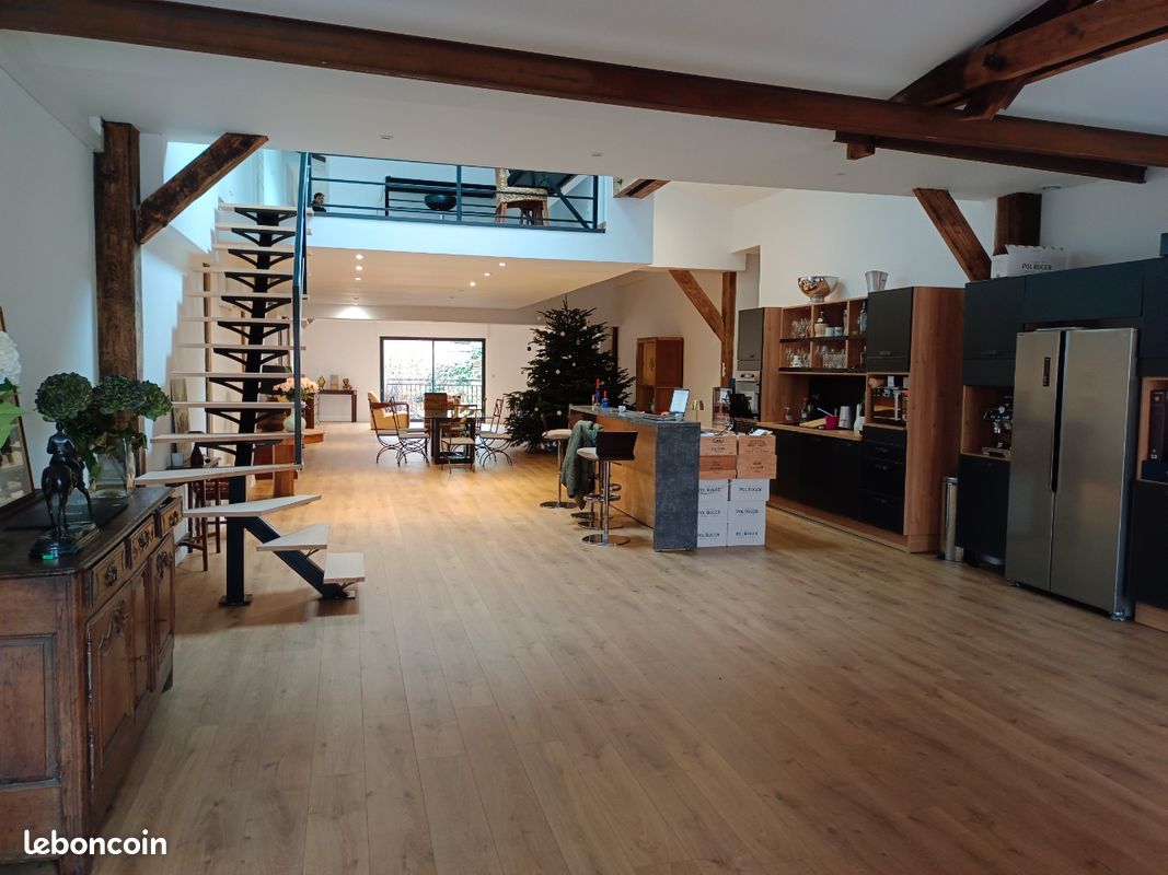 Maison 6 pièces 260 m² · à Évreux · 260 m² · 405 000 €