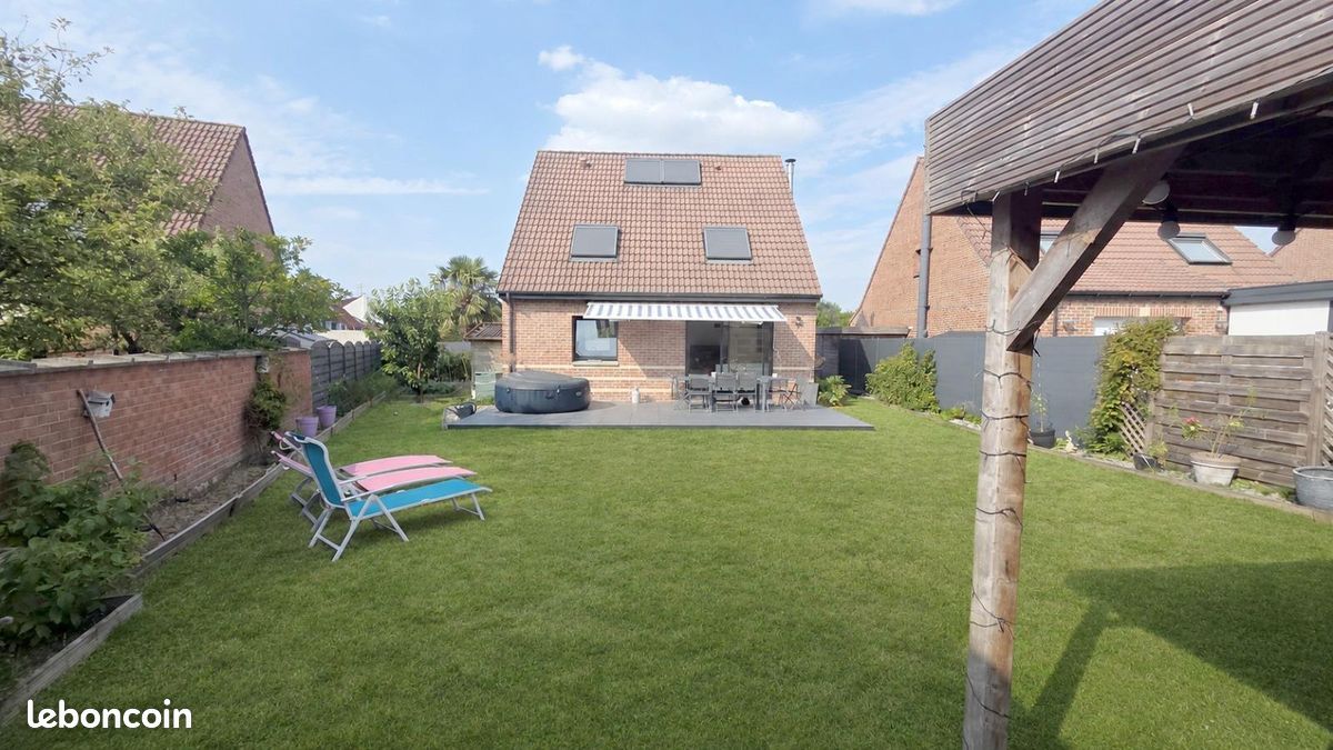 Maison 6 pièces 104 m² · à Roncq · 104 m² · 468 000 €