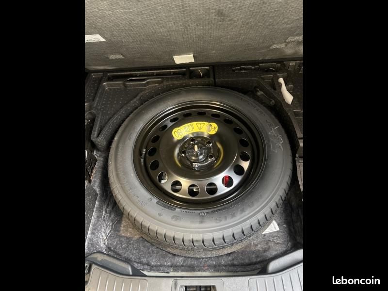 Ford Kuga 2.5 Duratec 190ch FHEV Titanium BVA i-AWD (image 17)
