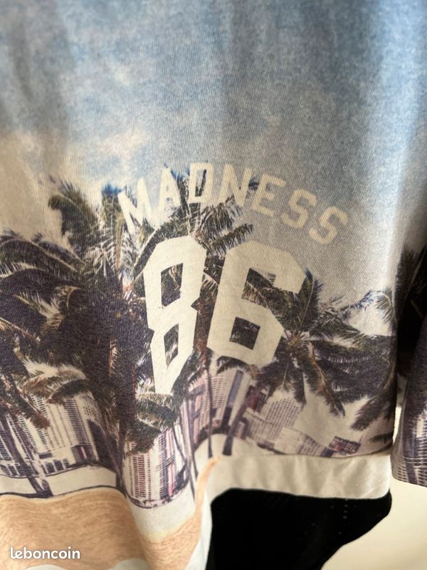 TEE shirt homme imprimé bershka troué taille m (image 3)