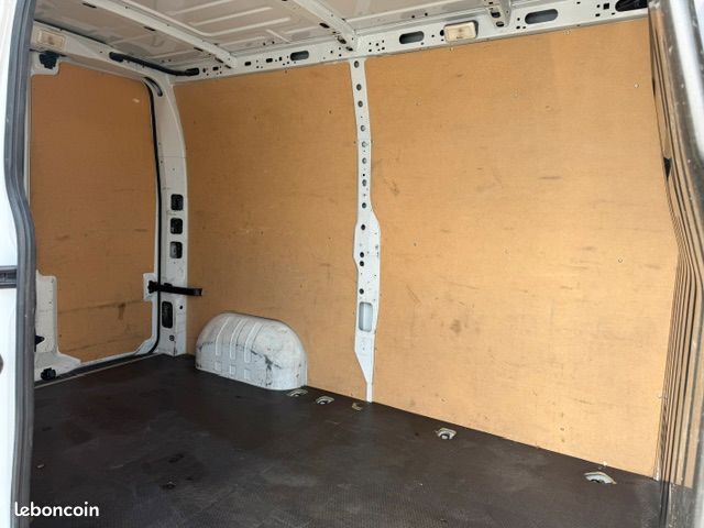 16290 HT - RENAULT Master L2H2 DCI 135 Grand Confort 2,3 L - 12/2022 - 83500 kms (image 8)