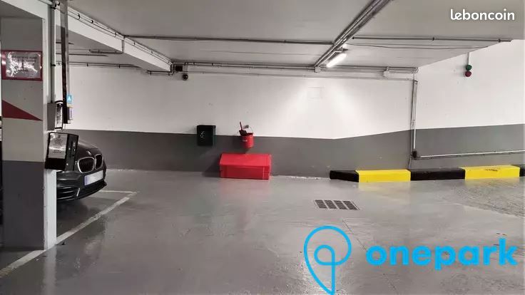 Parking 12 m² · à Paris · 12 m² · 223 €/mois