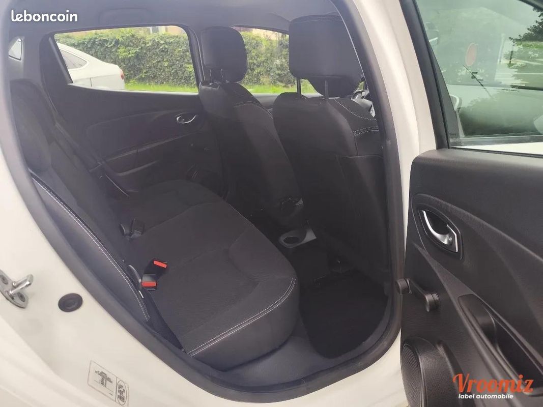 Renault Clio 1.5 DCI 75 ZEN (image 10)