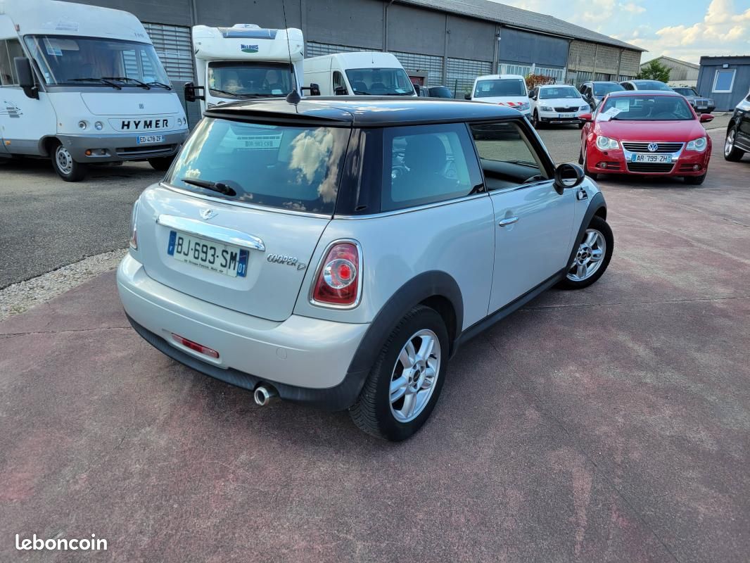 Mini COOPER D (image 24)
