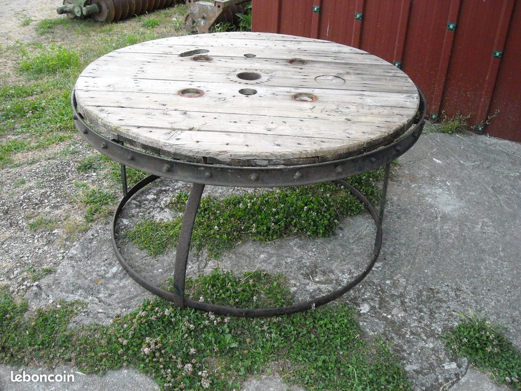 Table ronde d'extérieur, (JL 340) (image 6)