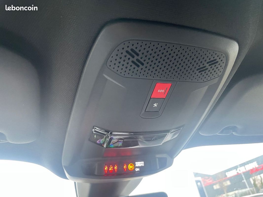 Peugeot 2008 1.2 PURETECH 130CH S&S GT EAT8 (image 17)