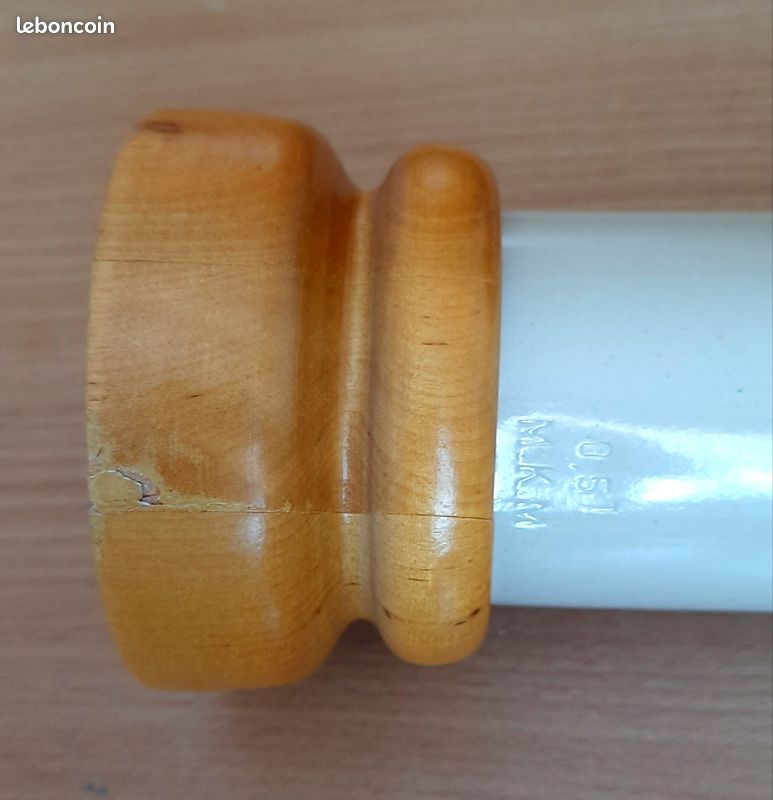 Bouteille sur support bois avec robinet en étain (image 5)