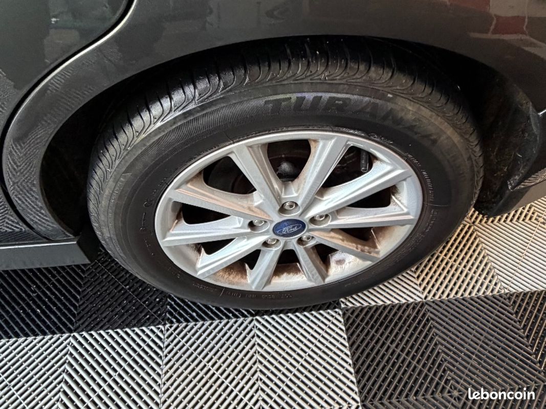 FORD C-MAX 1.5 TDCi 120 SS Powershift Titanium (image 16)