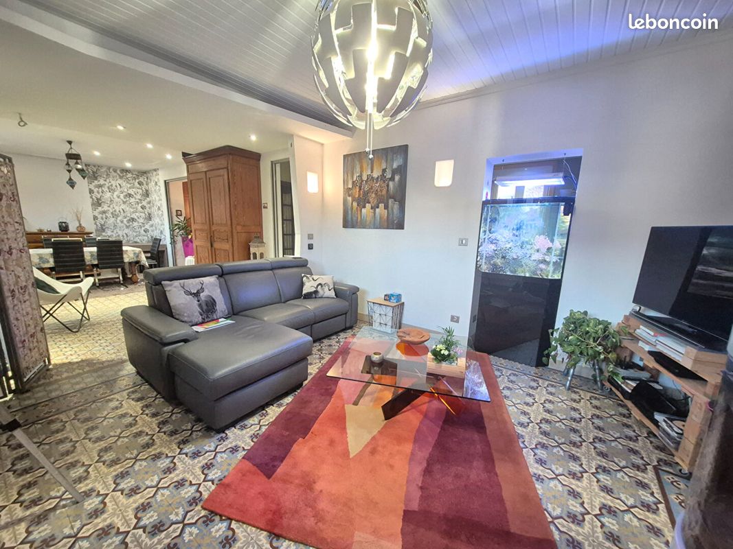 Maison 6 pièces 133 m² · à Givenchy-en-Gohelle · 133 m² · 339 000 €