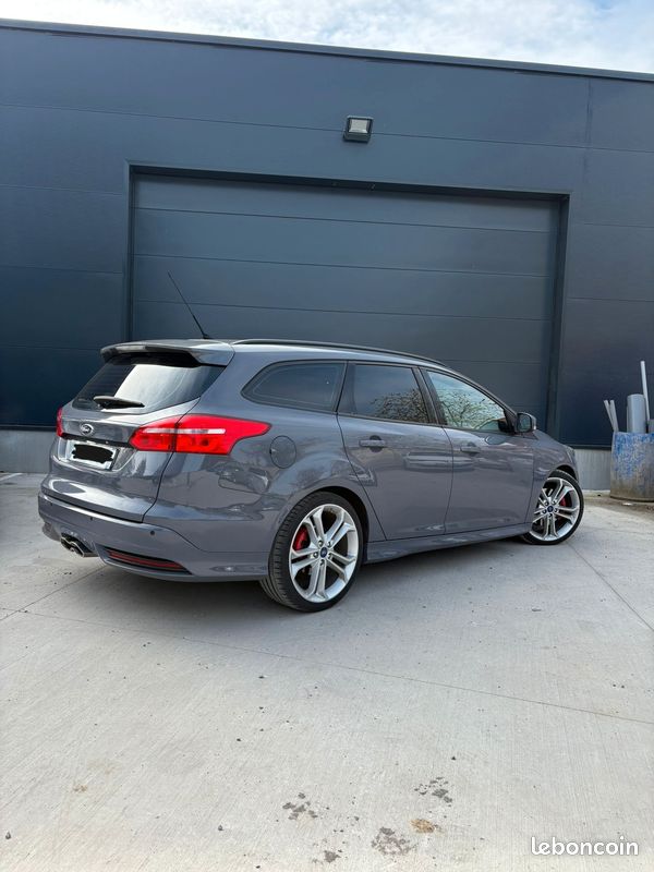 Ford focus 2.0 tdci 185cv st (image 3)