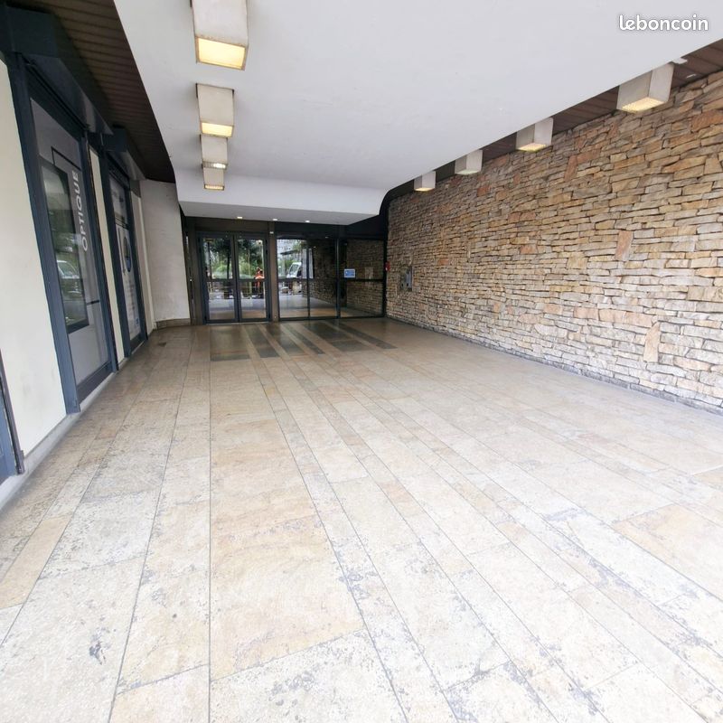 Appartement 2 pièces 48 m² · à Paris · 48 m² · 365 000 €