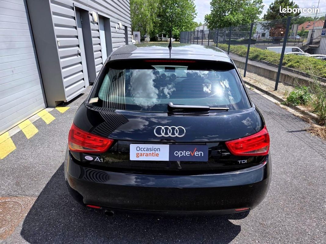 AUDI A1 Sportback 1.6 TDi DPF - 90 - Start/Stop SPORTBACK Ambiente PHASE 1 (image 6)
