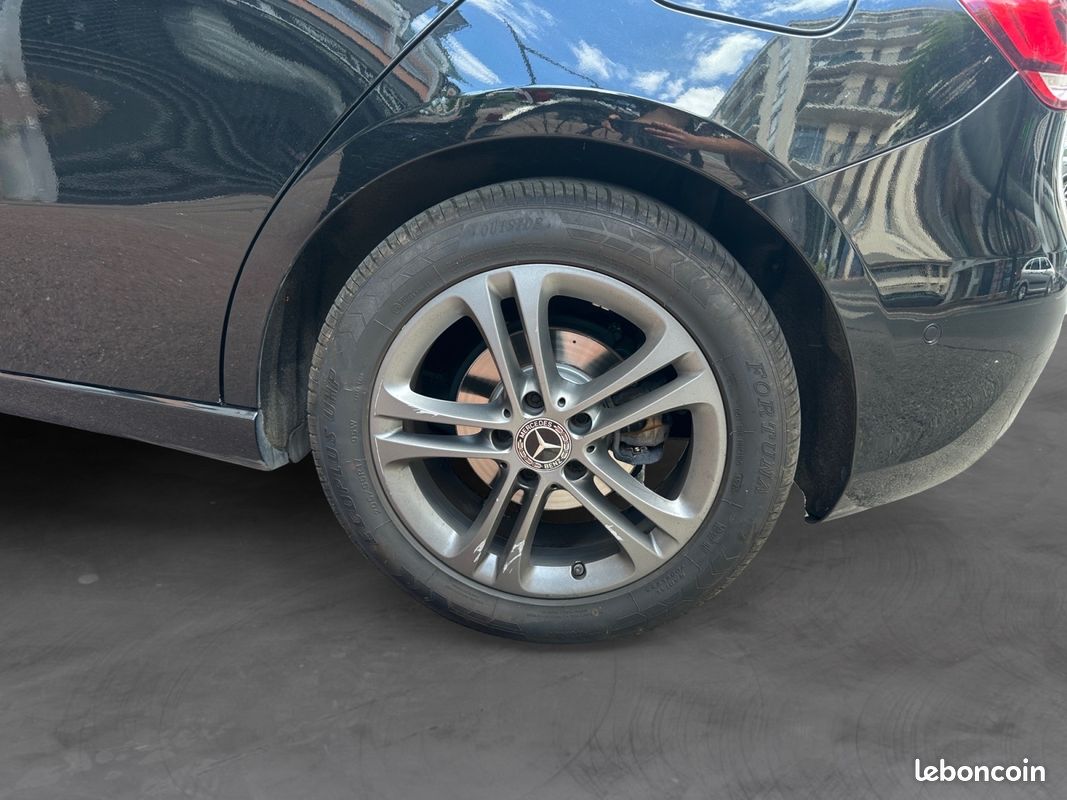 MERCEDES CLASSE A IV A180 D STYLE LINE 7G-DCT 116Ch Entretien complet Mercedes camera de recul Garantie 12 mois (image 19)
