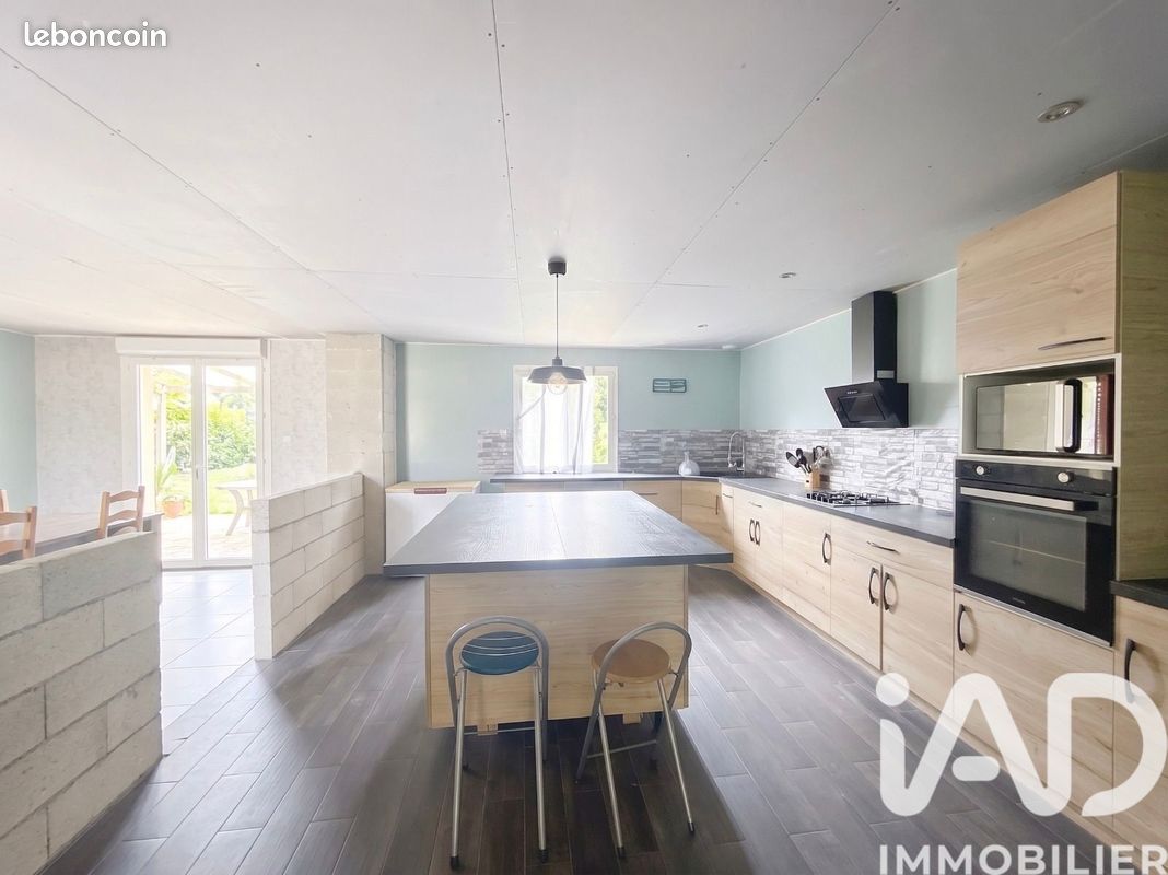 Maison 6 pièces 131 m² · à Villethierry · 131 m² · 149 000 €