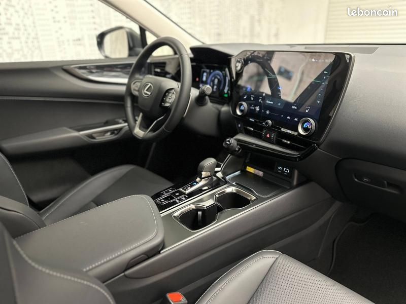 Lexus NX 450h+ Luxe 4WD MY25 (image 15)