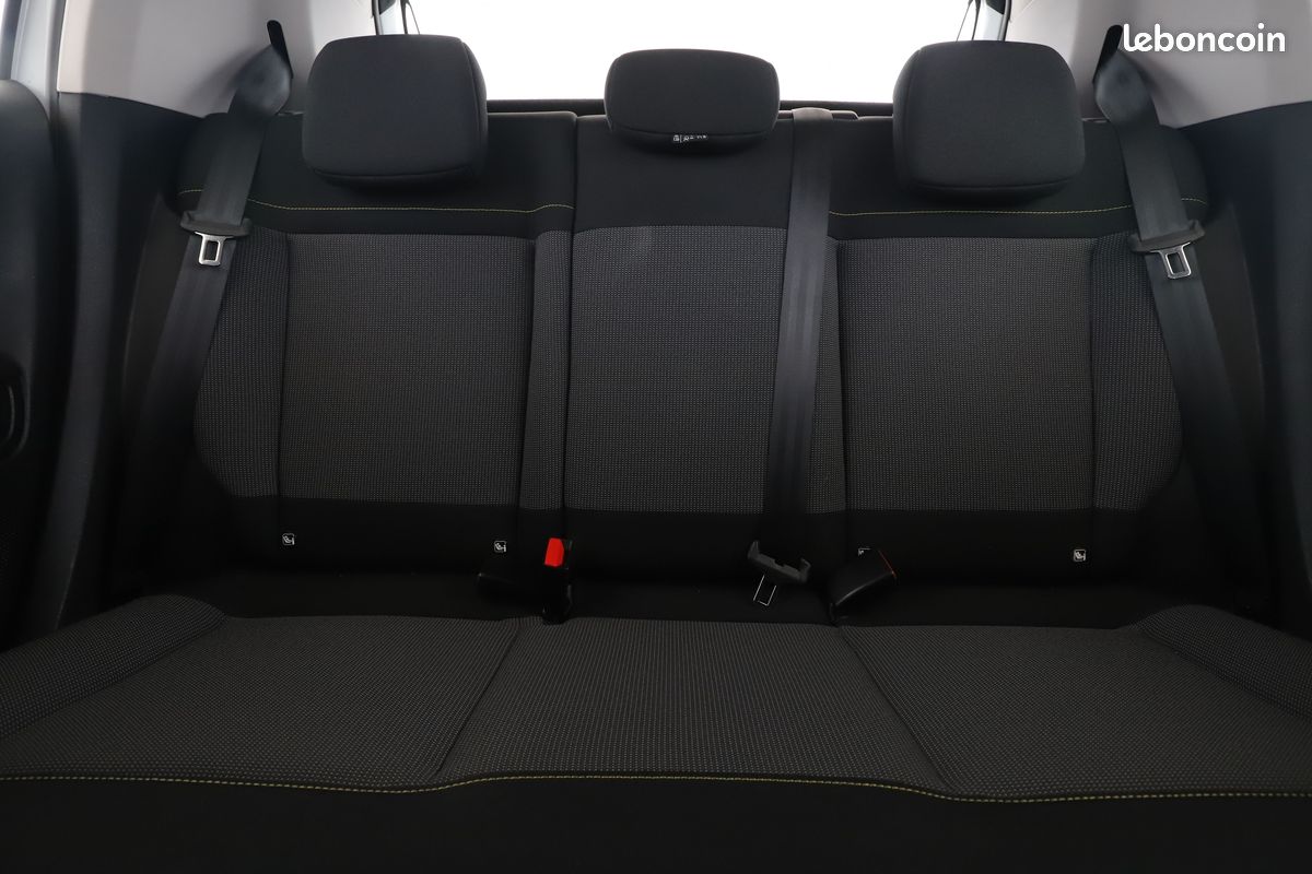 Citroen C3 1.2 PureTech Shine 82 ch (image 9)