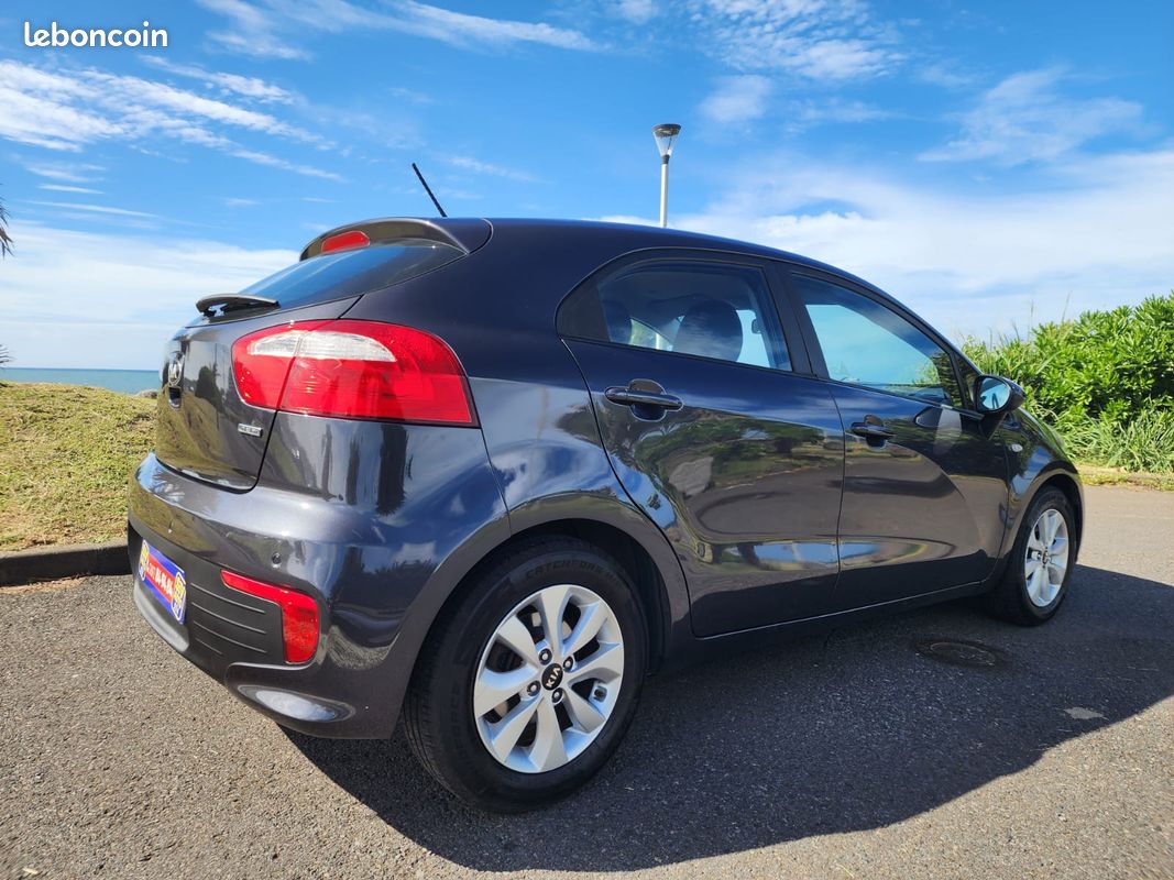 Kia Rio CRDI 75CV 5p 5pl Clim (image 2)