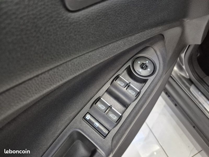 Ford C-MAX 1.0 ECOBOOST 125CH STOP&START TITANIUM (image 8)