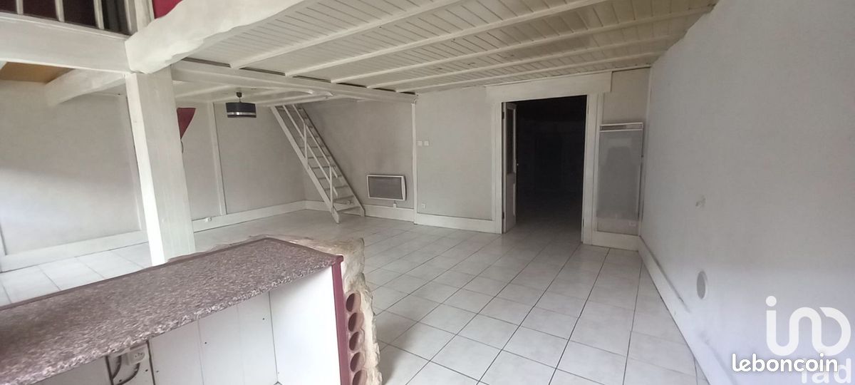 Maison 3 pièces 79 m² - Jarnac 16200 (image principale 4)