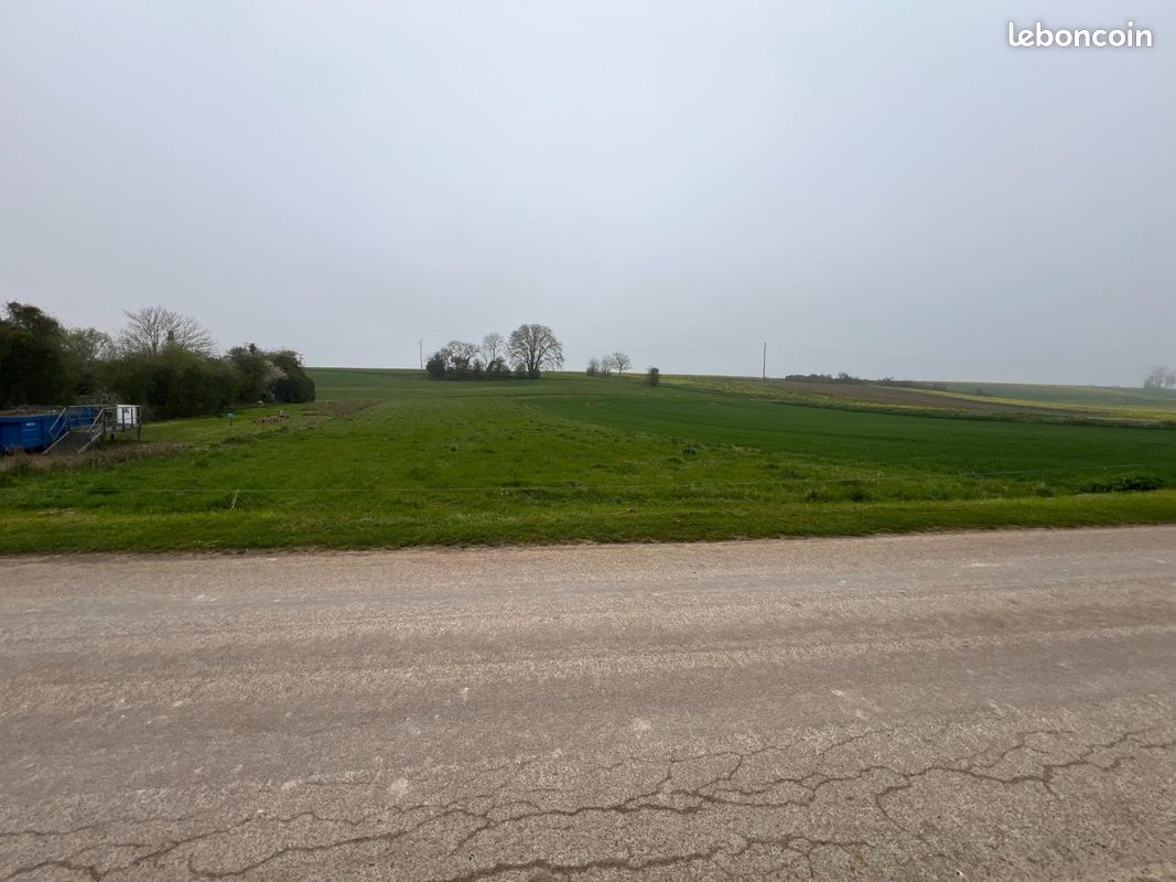 Terrain 1020 m² · à Seux · 1 020 m² · 82 258 €
