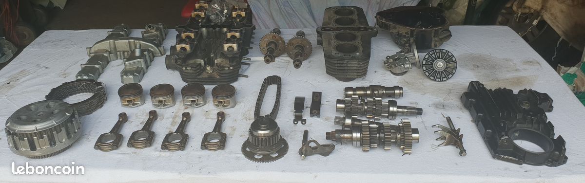 Pieces moteur ZR 7 de 2001 (image 1)