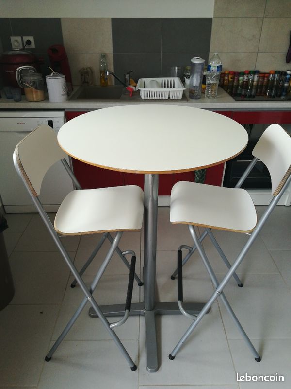 Mange debout (image 1)