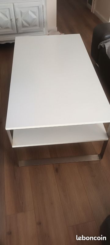 Table basse blanche (image 1)