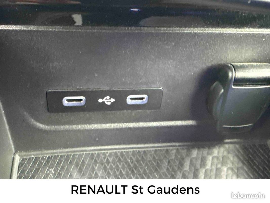 RENAULT Austral E-Tech hybrid 200 Techno (image 18)