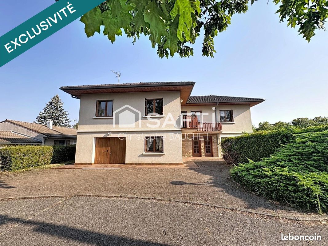 Maison 5 pièces 152 m² · à Bourg-en-Bresse · 152 m² · 260 000 €