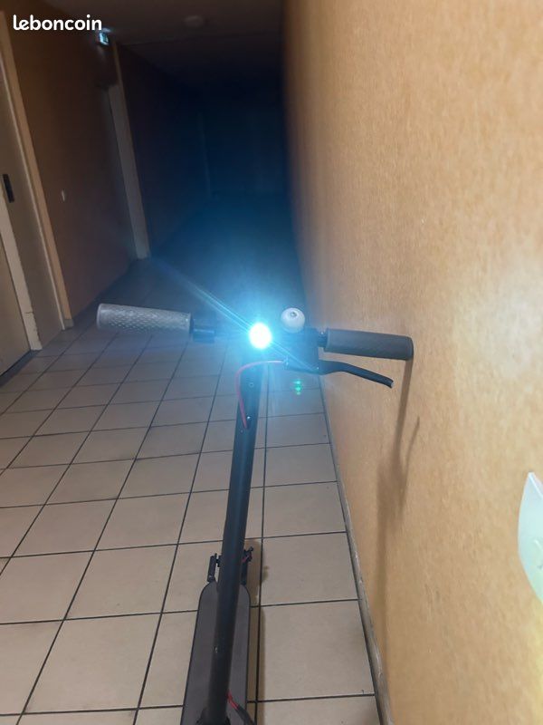Trottinette électrique Xiaomi, M365 (image 9)