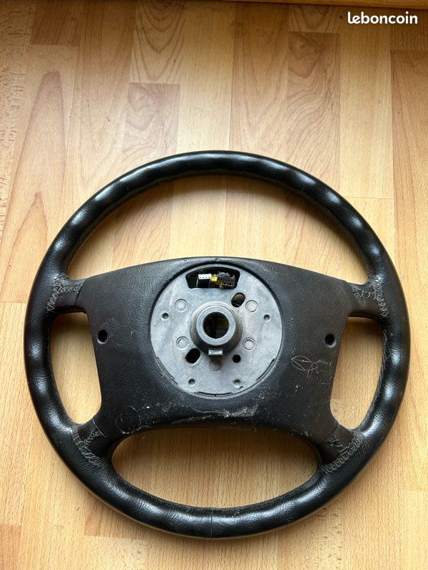 Volant Cuir/alcantara Pour BMW Série 5 E39 - Neuf Rechapé - Autofun-Extreme
