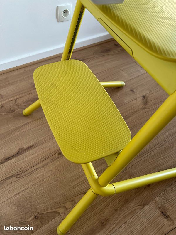Chaise haute Cybex avec accessoires (image 7)