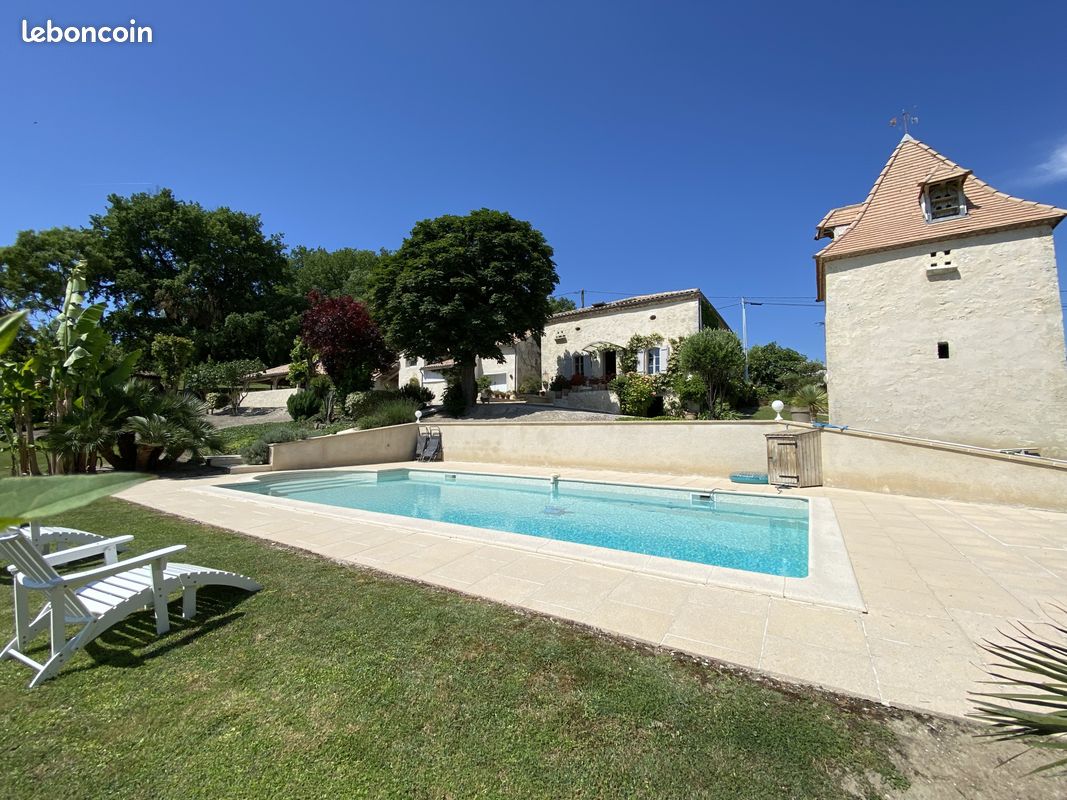 Maison 10 pièces 172 m² · à Pujols · 172 m² · 498 750 €